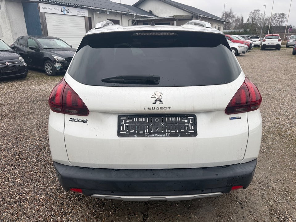 Peugeot 2008 1,2 e-THP 110 Allure EAT6 5d