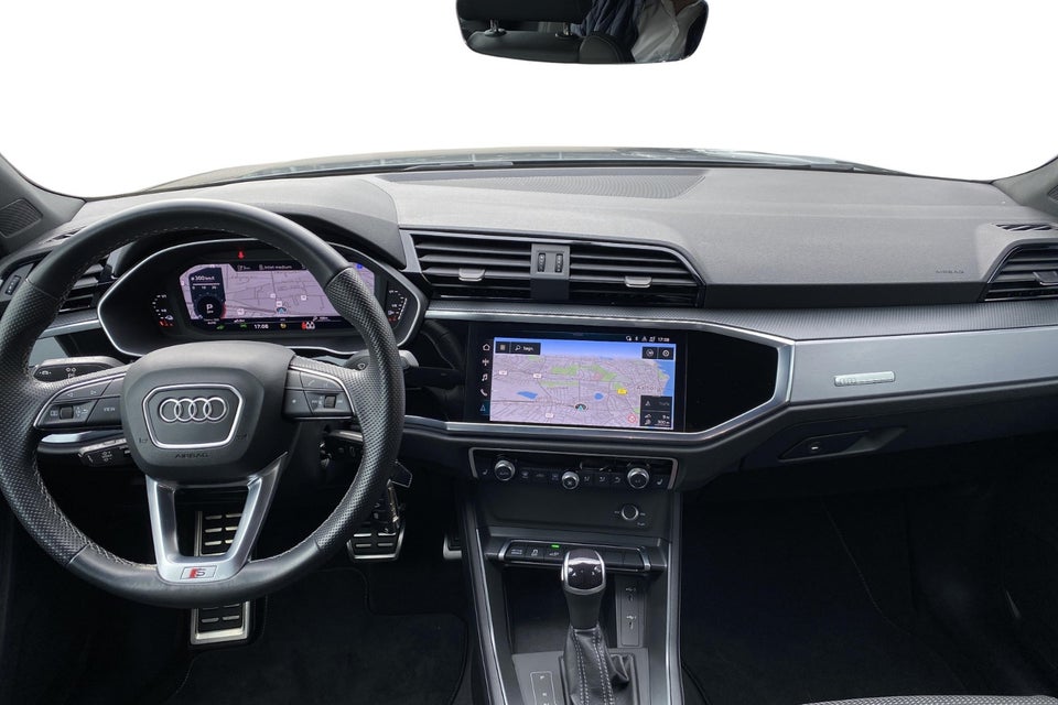 Audi Q3 45 TFSi e S-line+ S-tr. 5d