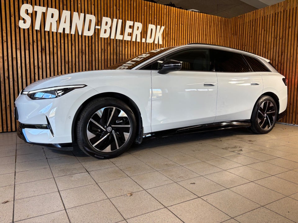 VW ID.7 77 Style Tourer 5d