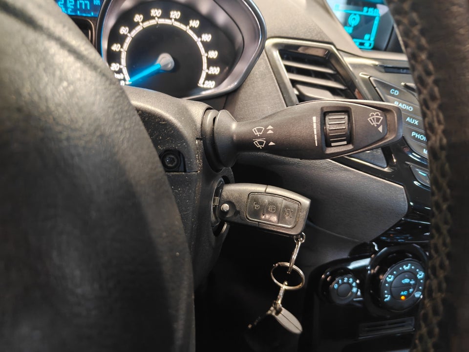 Ford Fiesta 1,6 TDCi 95 Titanium 5d