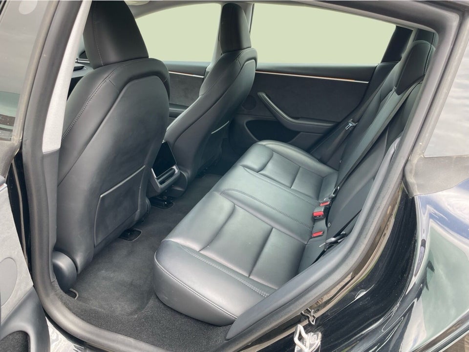 Tesla Model 3 Long Range AWD 4d