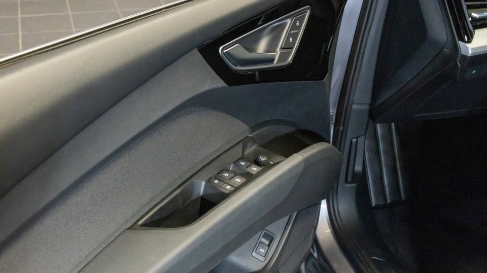 Audi Q4 e-tron 45 S-line 5d