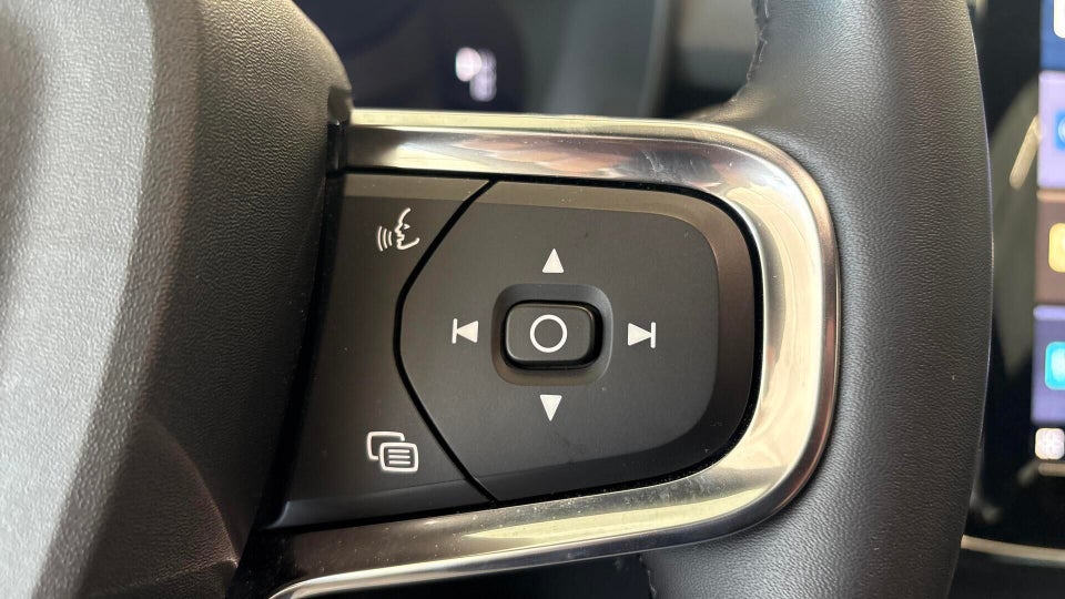 Volvo XC40 ReCharge Extended Range Plus 5d