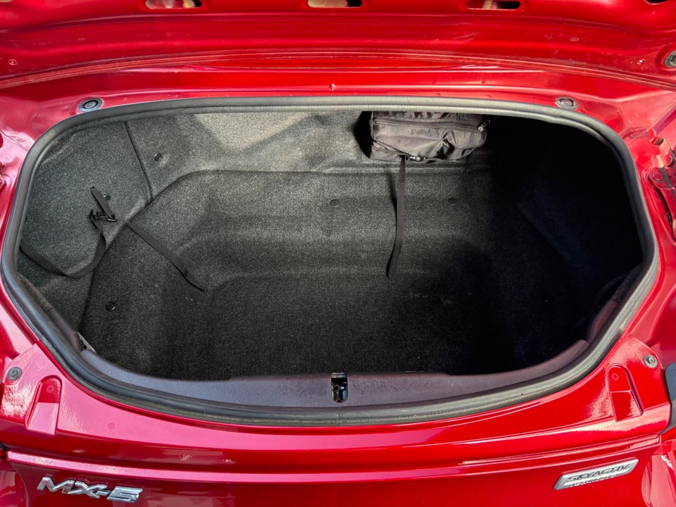 Mazda MX-5 2,0 SkyActiv-G 160 Roadster 2d