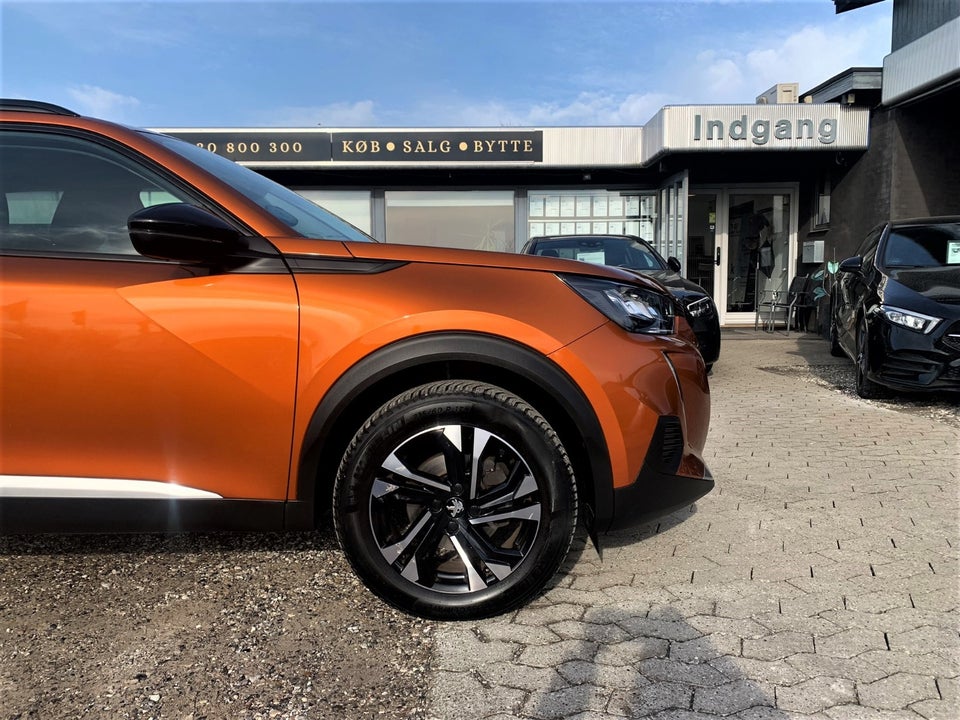 Peugeot 2008 1,2 PureTech 130 Selection Sport EAT8 5d