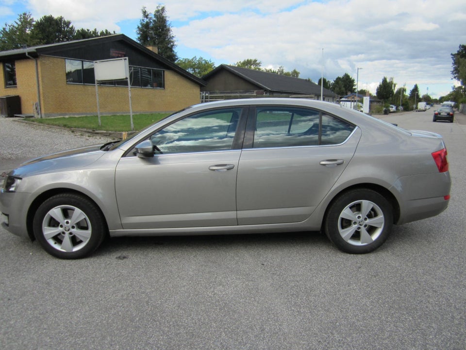 Skoda Octavia 1,8 TSi 180 Elegance DSG 5d