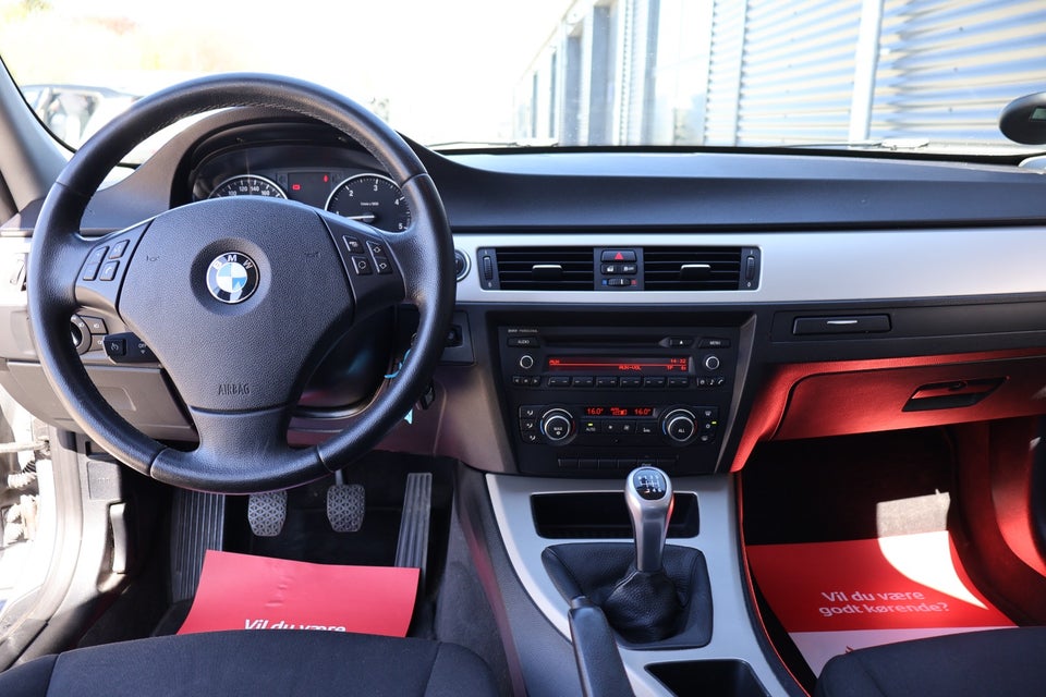 BMW 320d 2,0 Touring 5d