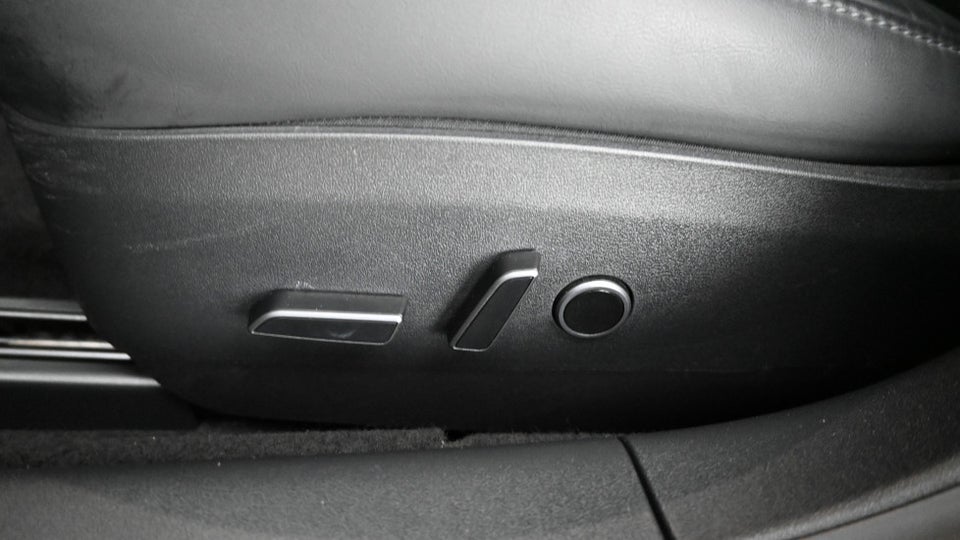 Tesla Model 3 Long Range AWD 4d