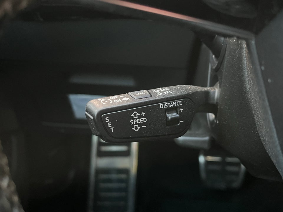 Audi Q8 e-tron 55 S-line quattro 5d