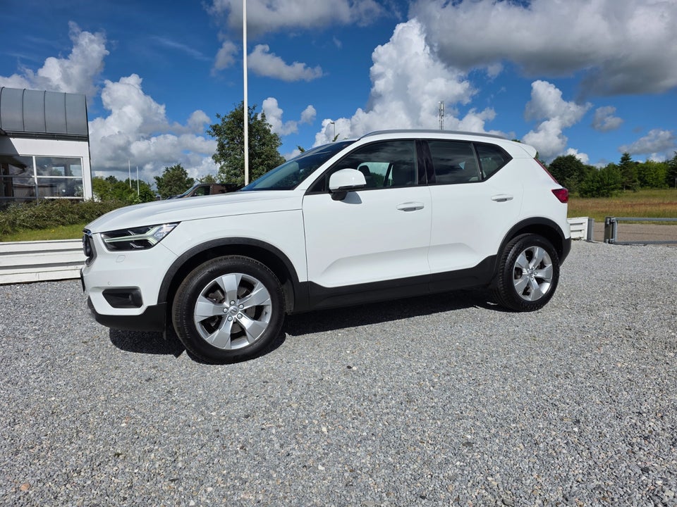 Volvo XC40 2,0 D4 190 Momentum aut. AWD 5d