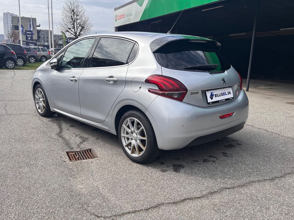 Peugeot 208 1,6 BlueHDi 100 Active 5d