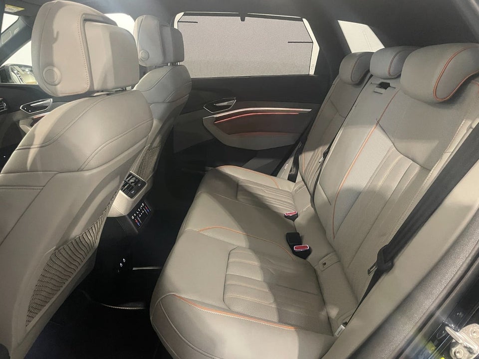 Audi e-tron 55 S-line quattro 5d