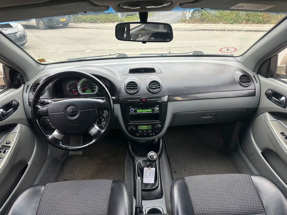 Chevrolet Lacetti 1,6 SX 5d