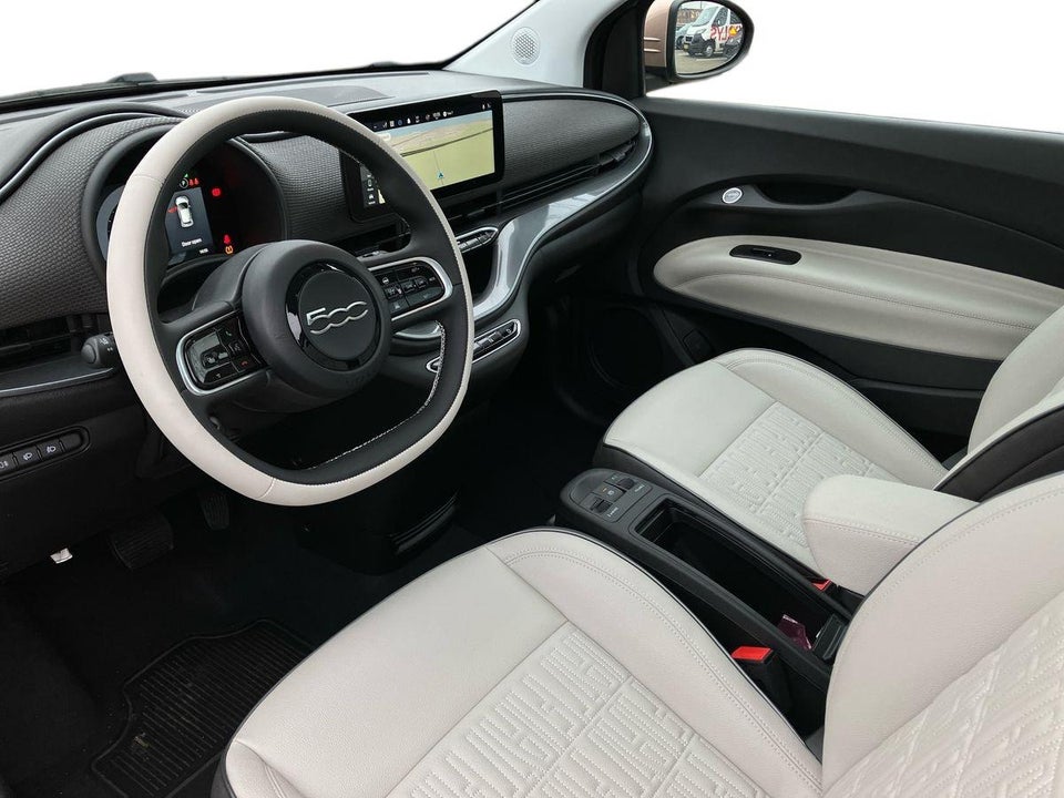 Fiat 500e 42 la Prima Sky 3d