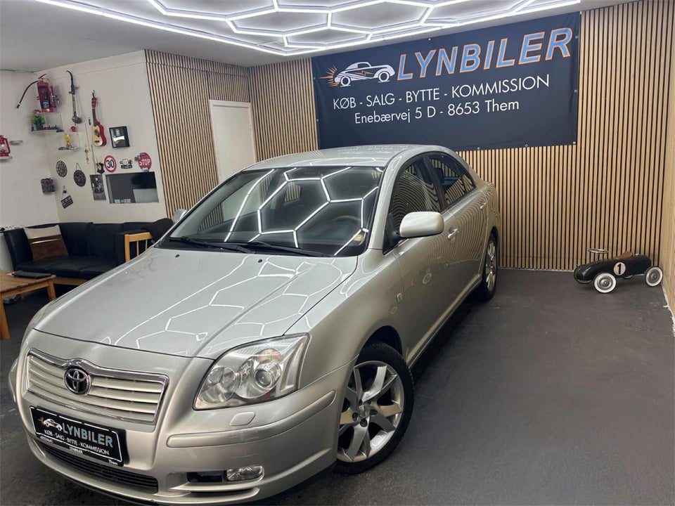 Toyota Avensis 2,4 Executive stc. aut. 5d