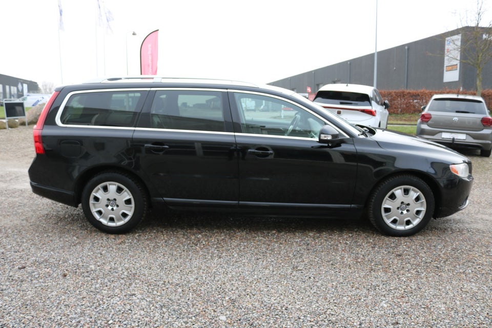 Volvo V70 2,4 D5 205 aut. 5d