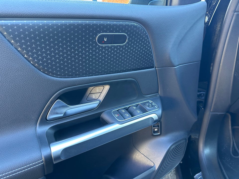 Mercedes EQB250+ 5d
