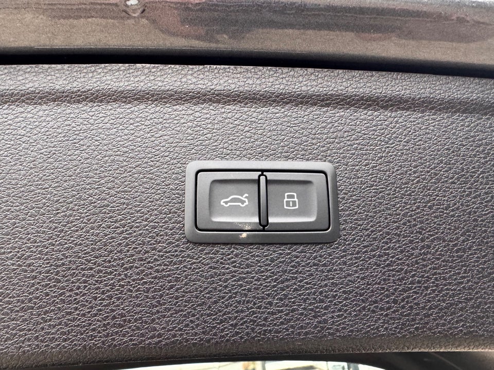 Audi Q5 2,0 TFSi S-line Edition S-tr. 5d