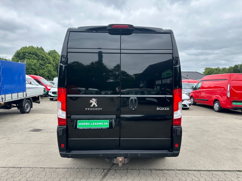 Peugeot Boxer 335 2,0 BlueHDi 130 L2H2 Premium
