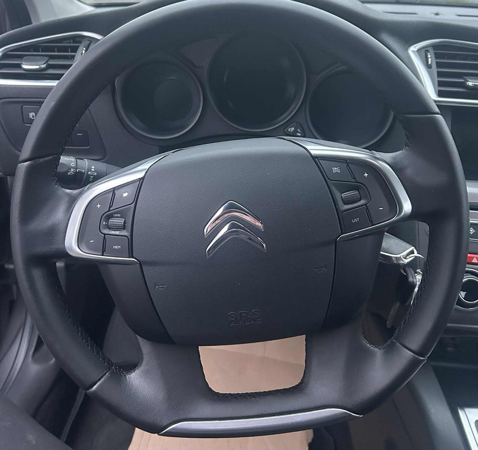 Citroën C4 1,2 PureTech 130 Feel EAT6 5d