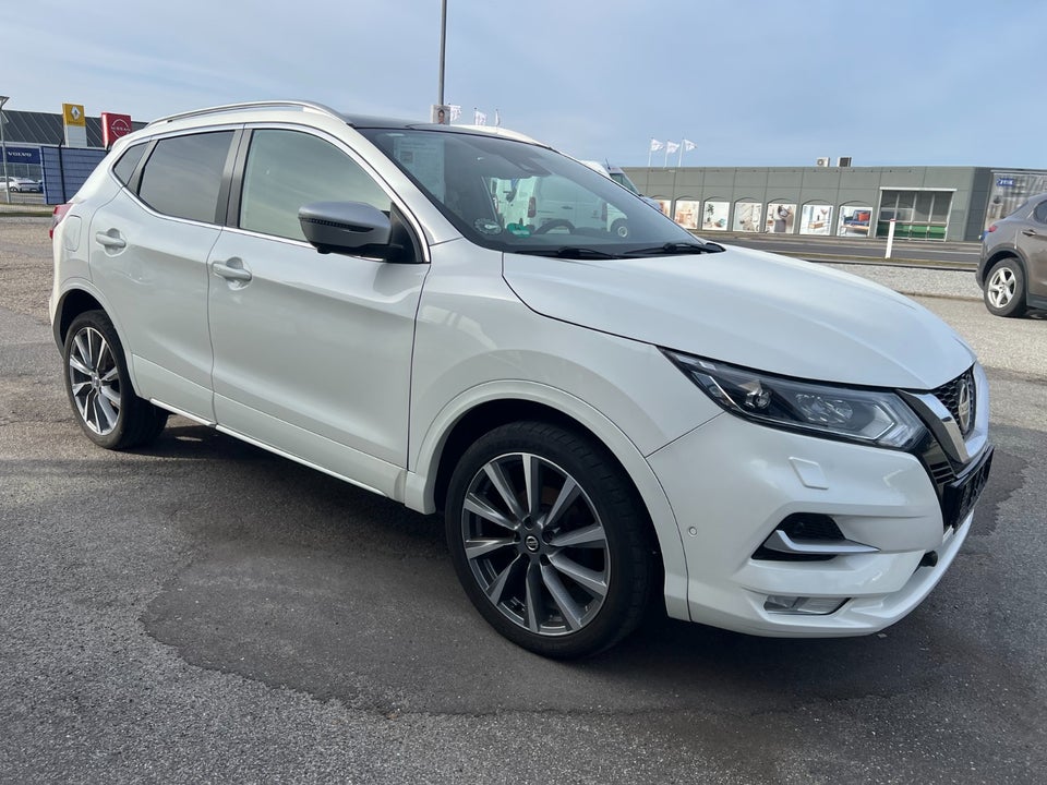 Nissan Qashqai 1,3 Dig-T 160 Tekna+ Dynamic DCT 5d