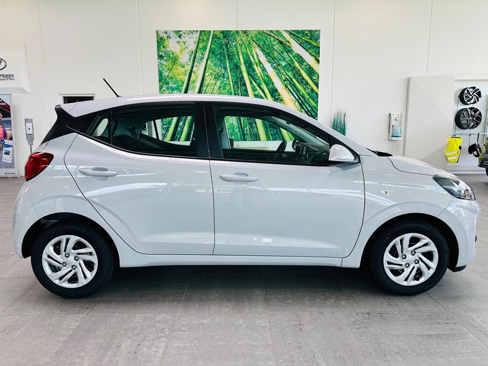 Hyundai i10 1,0 MPi Essential 5d