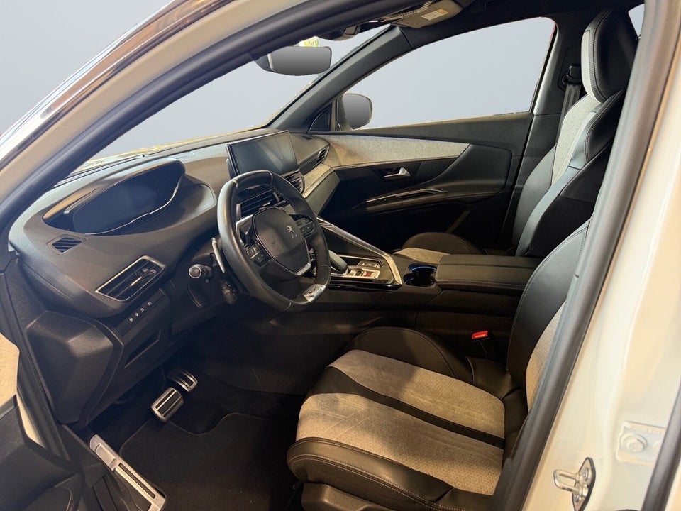Peugeot 3008 1,6 Hybrid First GT EAT8 5d