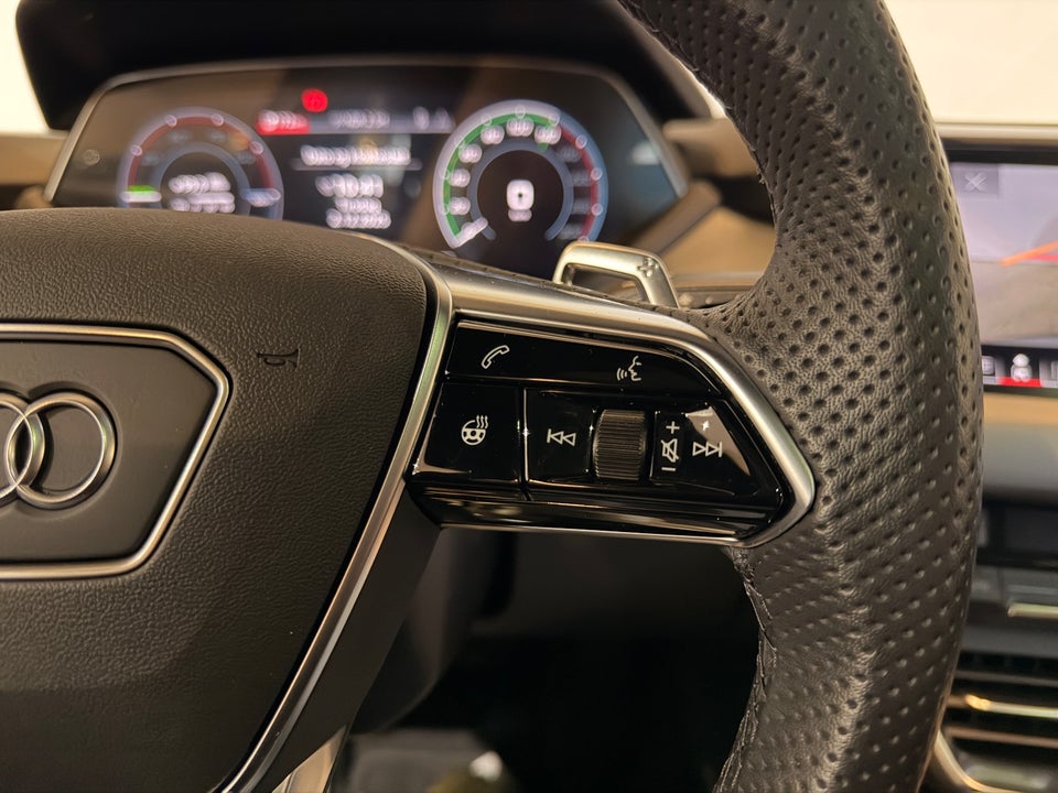 Audi e-tron GT quattro 4d