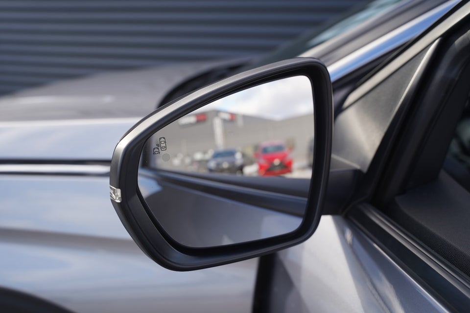 Peugeot 3008 1,6 Hybrid First Selection EAT8 5d