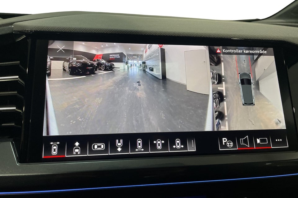 Audi Q4 e-tron 45 S-line 5d