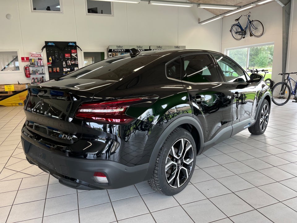 Citroën ë-C4 X 50 Shine Pack 4d