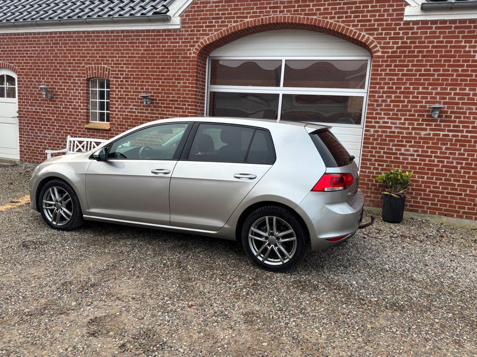 VW Golf VII 1,6 TDi 105 Comfortline DSG BMT 5d