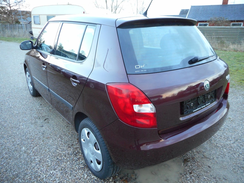 Skoda Fabia 1,4 16V Ambiente 5d