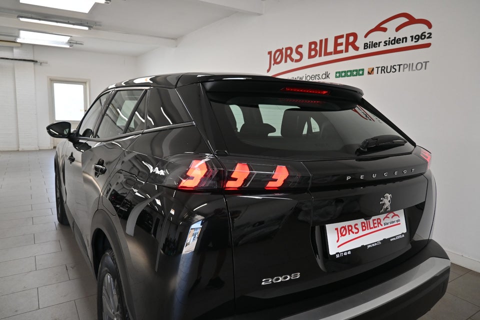 Peugeot 2008 1,2 PureTech 100 Selection 5d