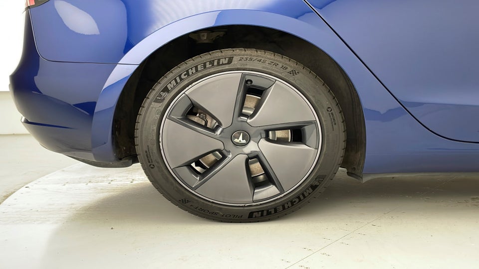 Tesla Model 3 Long Range AWD 4d