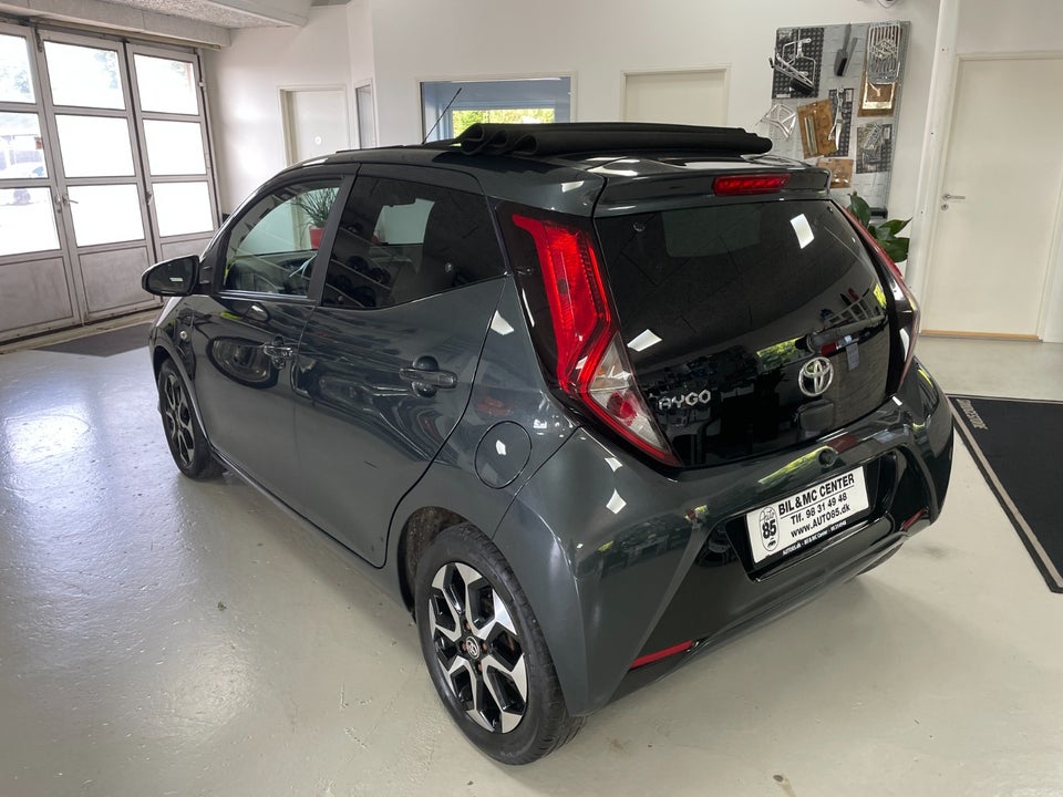 Toyota Aygo 1,0 VVT-i x-sky 5d