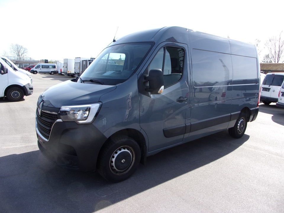 Renault Master IV T33 2,3 dCi 135 L2H2 Kassevogn