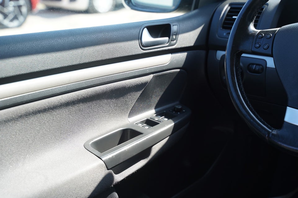 VW Golf V 1,4 TSi 140 Comfortline 5d