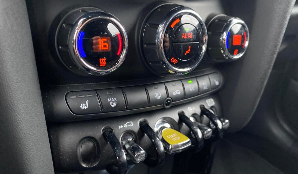 MINI Cooper SE Classic Trim 3d