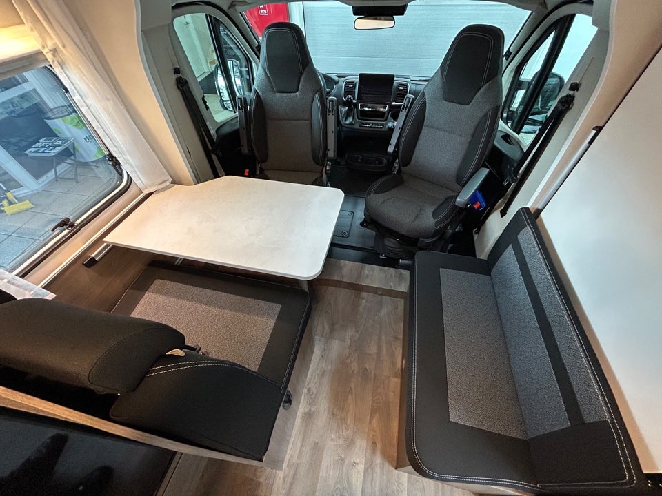 Carado V347 PRO+ 2,2 JTD 140 aut. 2d