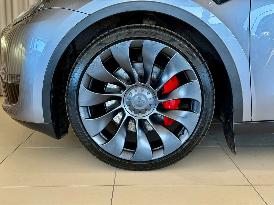 Tesla Model Y Performance AWD 5d