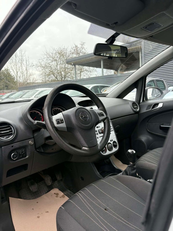 Opel Corsa 1,0 12V Edition 5d