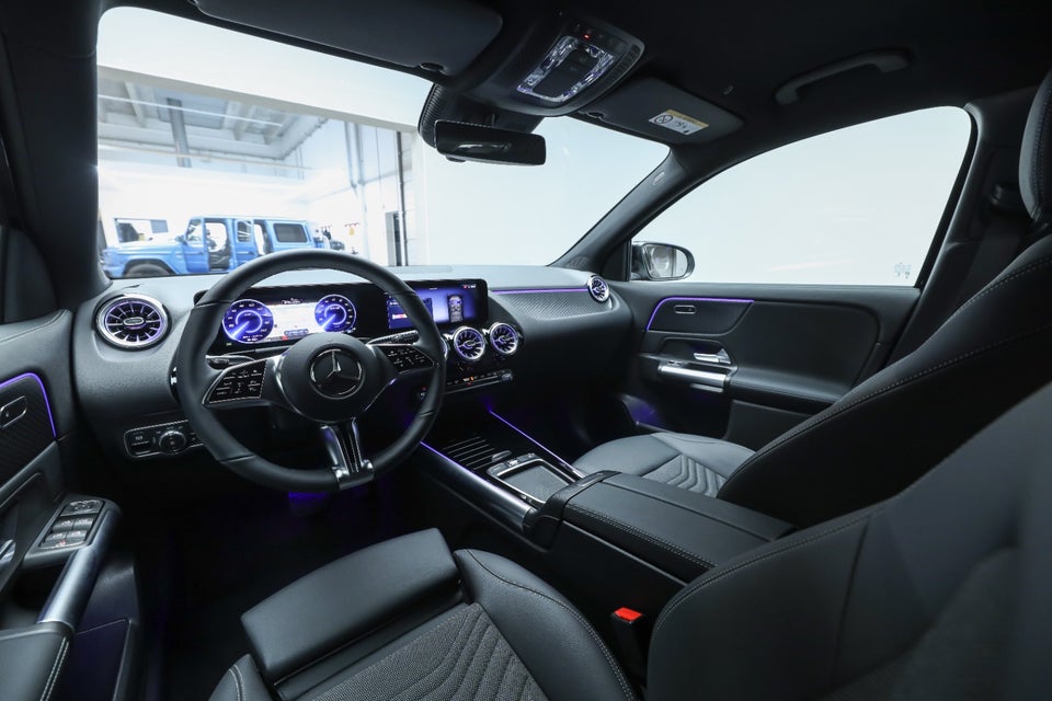 Mercedes EQA350 Progressive 4Matic 5d