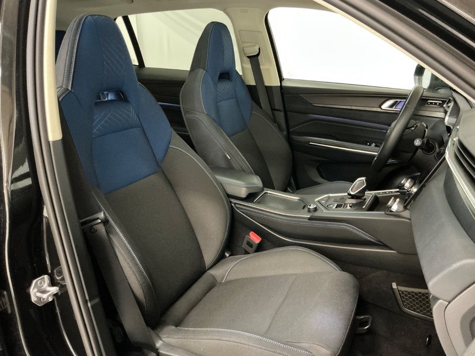 Lynk & Co 01 1,5 PHEV 5d