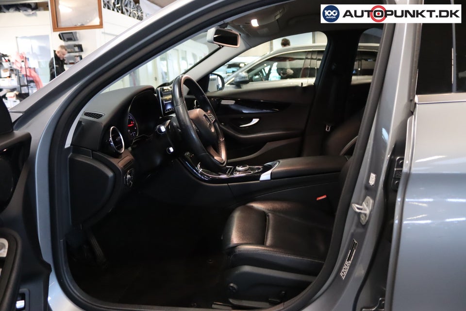 Mercedes C220 d 2,2 AMG Line stc. aut. 5d