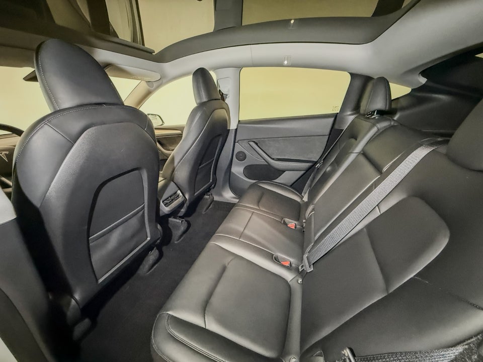 Tesla Model Y Long Range AWD 5d