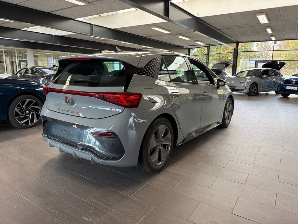 Cupra Born 58  5d