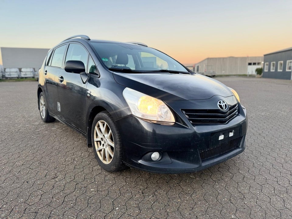 Toyota Sportsvan 2,2 D-CAT 150 T3+ aut. 5d