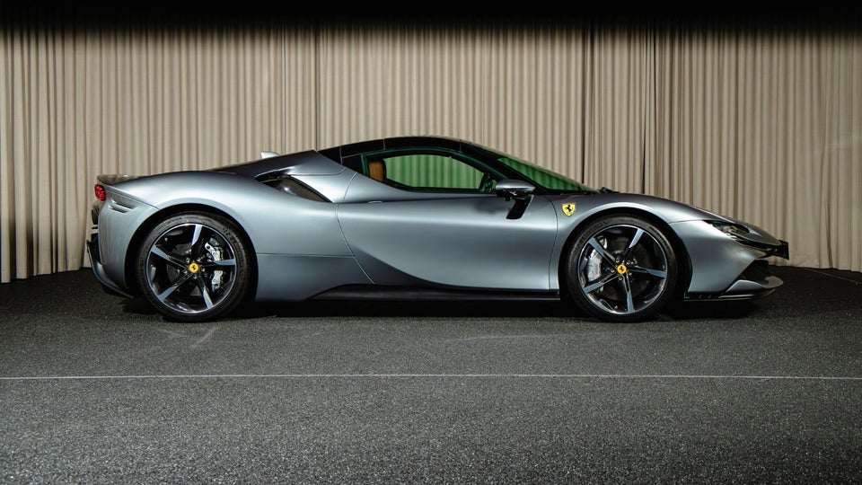 Ferrari SF90 Spider 4,0 DCT 2d