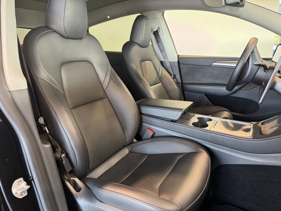 Tesla Model Y Long Range RWD 5d